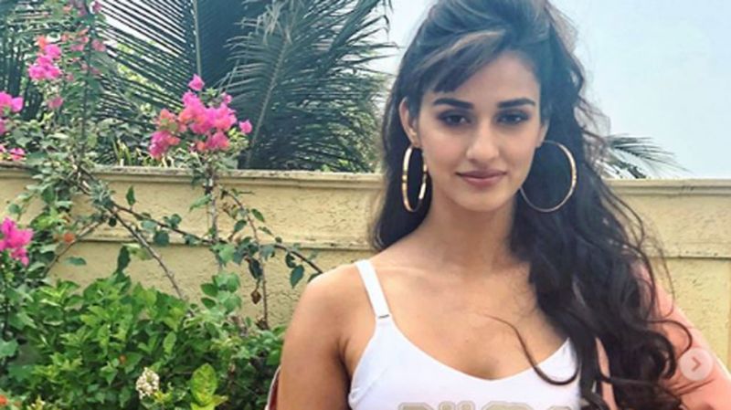 Watch Disha Patani's workout video, it will inspire you to hit the gym now