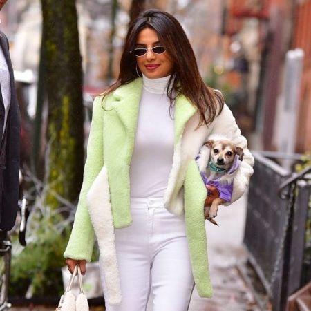 See pics -Priyanka Chopra with her dog Diana walks in NYC