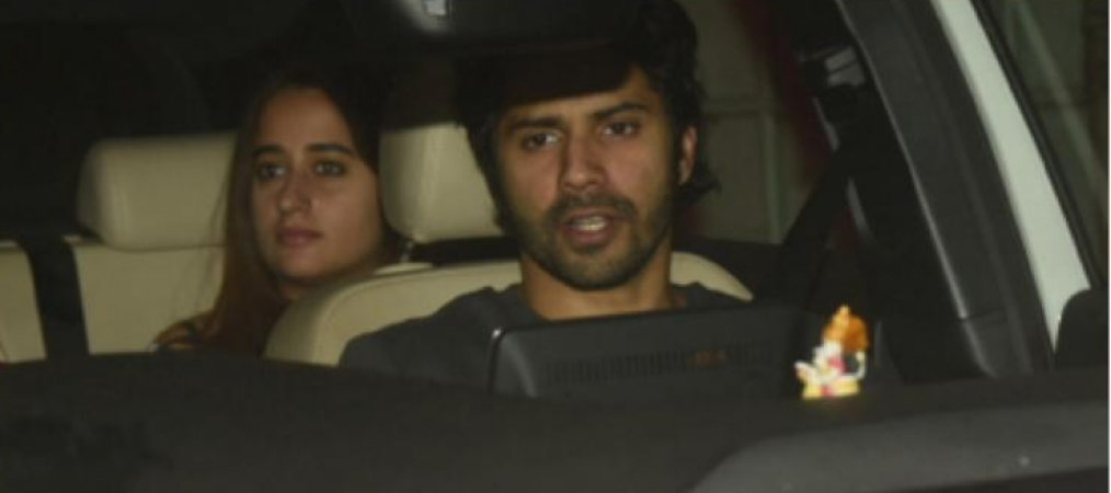 Pic! Varun Dhawan and girlfriend Natasha Dalal enjoy a late-night movie date