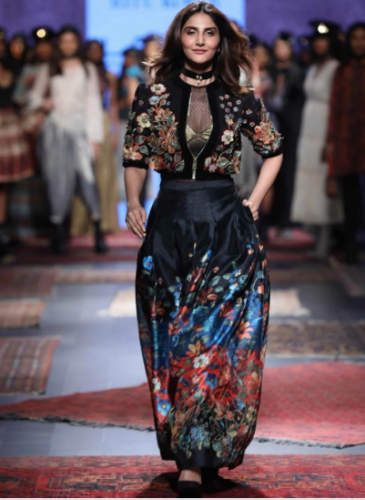 Don't Miss to Watch the Pictures of Stunning Showstoppers of Lakme Fashion Week