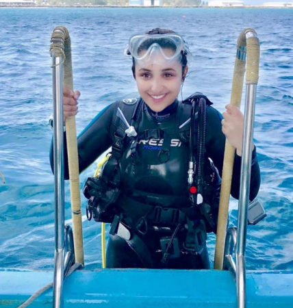 Parineeti Chopra looks happy and fresh in her latest photo of scuba diving