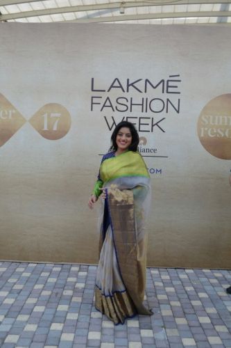 'Diya Aur Baati Hum' actress spotted with Baby Bumps at LFW