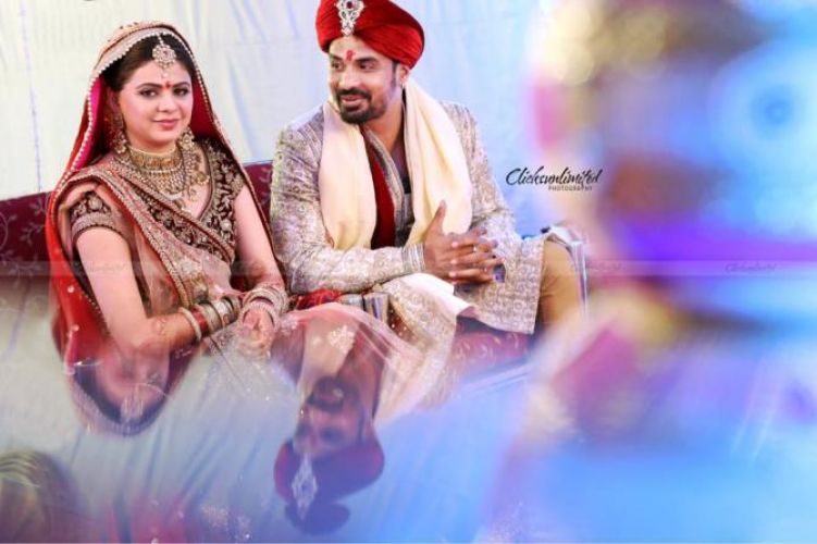 Rucha Gujarathi's full wedding album is here!!