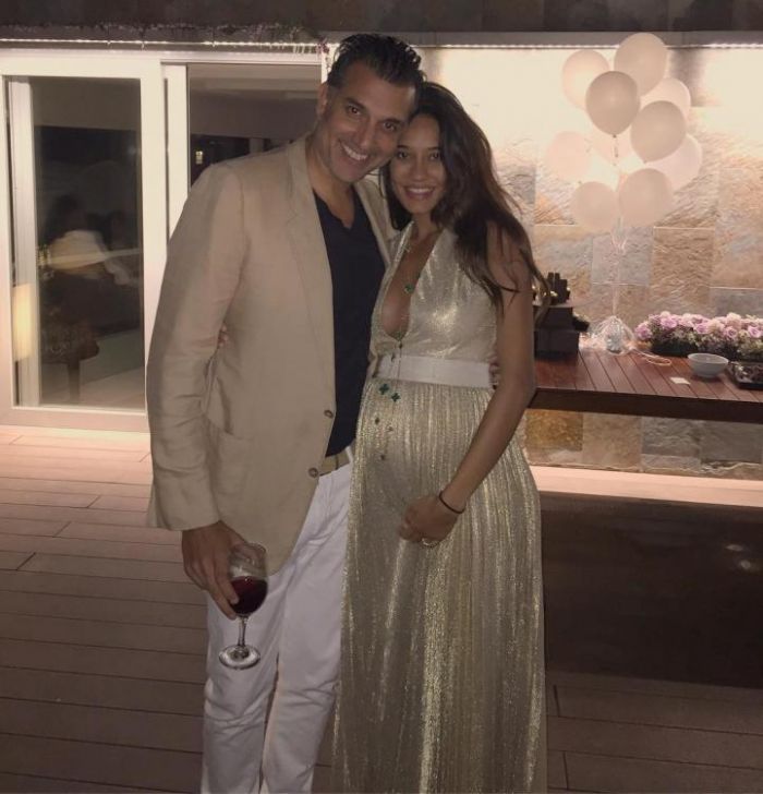 See the picture of Lisa Haydon's grown up baby bump