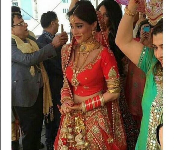 Gallery talk: Navya aka Soumya Seth tied the knot in US