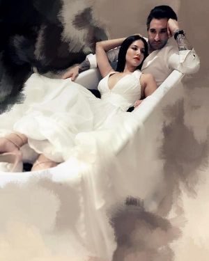 Sunny Leone and her hubby Daniel posed together