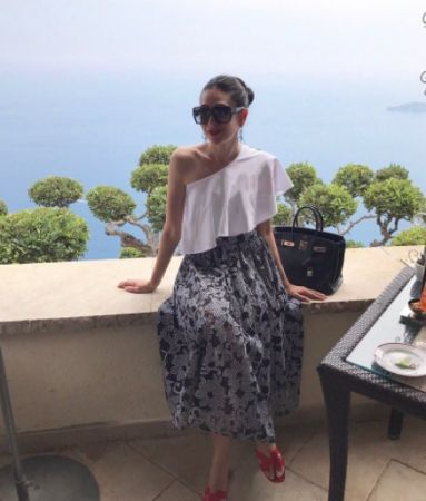 The France vacation pictures of Karisma Kapoor is giving major Vacation Goals