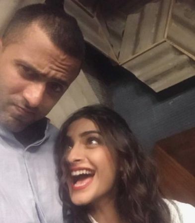 Sonam Kapoor is chilling with her rumoured beau Anand Ahuja