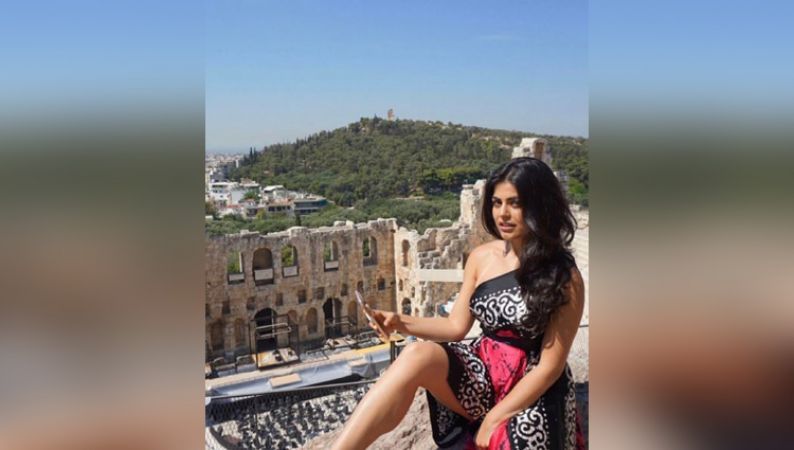 Shenaz Treasurywala is having a hot time in Greece