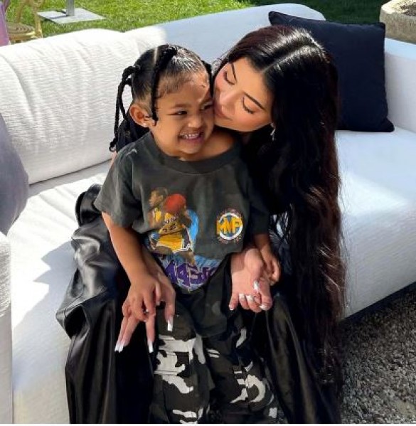 Kylie Jenner And Her Daughter Stormi Donates Toys At Target Fun