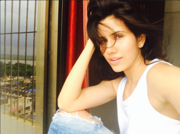 Pyaar Ka Punchnama fame Sonnalli Seygall is way hotter than her on-screen presence