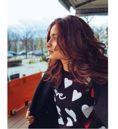 Alia Bhatt is in deep thought in her latest photo