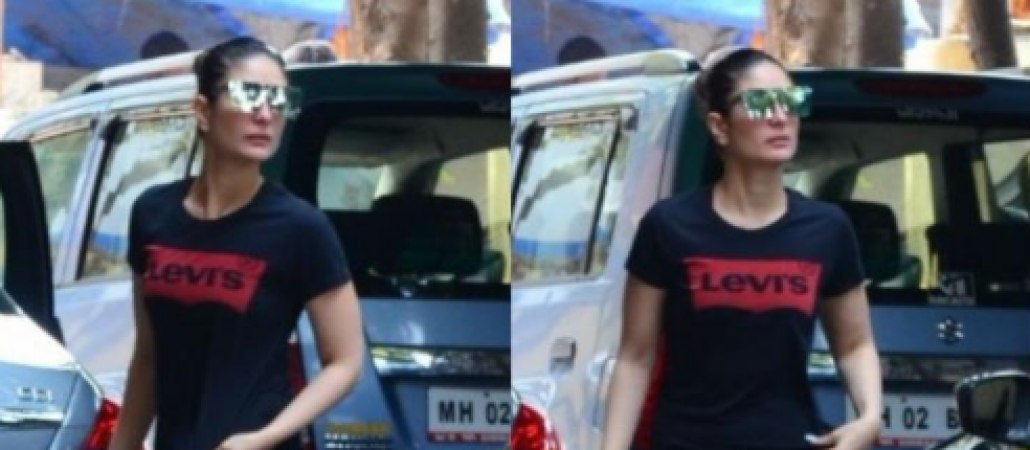 Kareena Kapoor Khan spotted in all-black look as she heads towards the gym