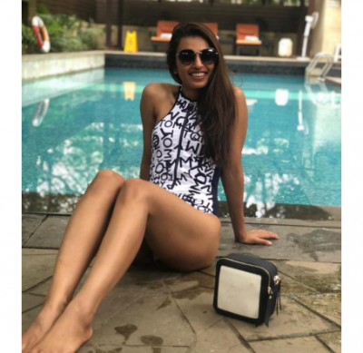 The sexy look of Radhika Apte clicked at the poolside