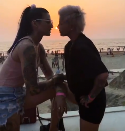 What! Bani J and Sapna Bhavnani are seen kissing each other