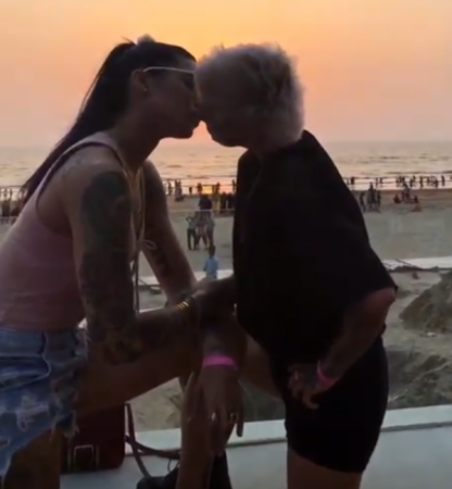 What! Bani J and Sapna Bhavnani are seen kissing each other