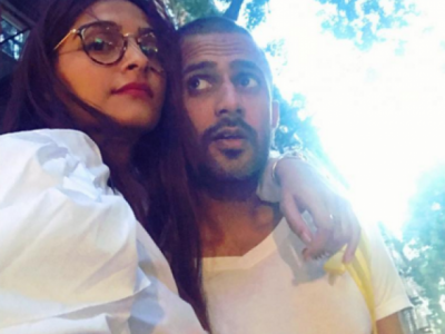 Find out what gift Sonam Kapoor has for to-be-husband Anand Ahuja