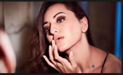 Sonakshi Sinha’s this insta post in backless avatar; celebs comments with rolling on the floor emotions