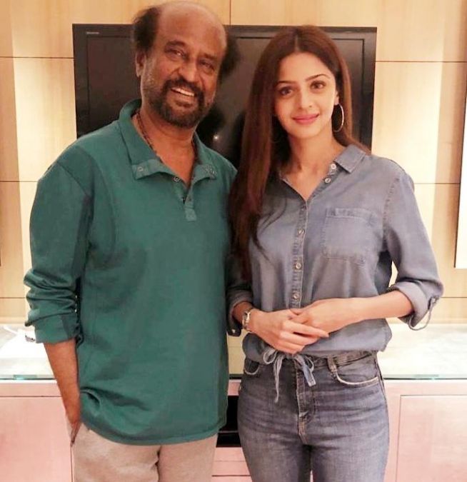 Vedhika shares her fangirl moment with superstar Rajinikanth, check pics