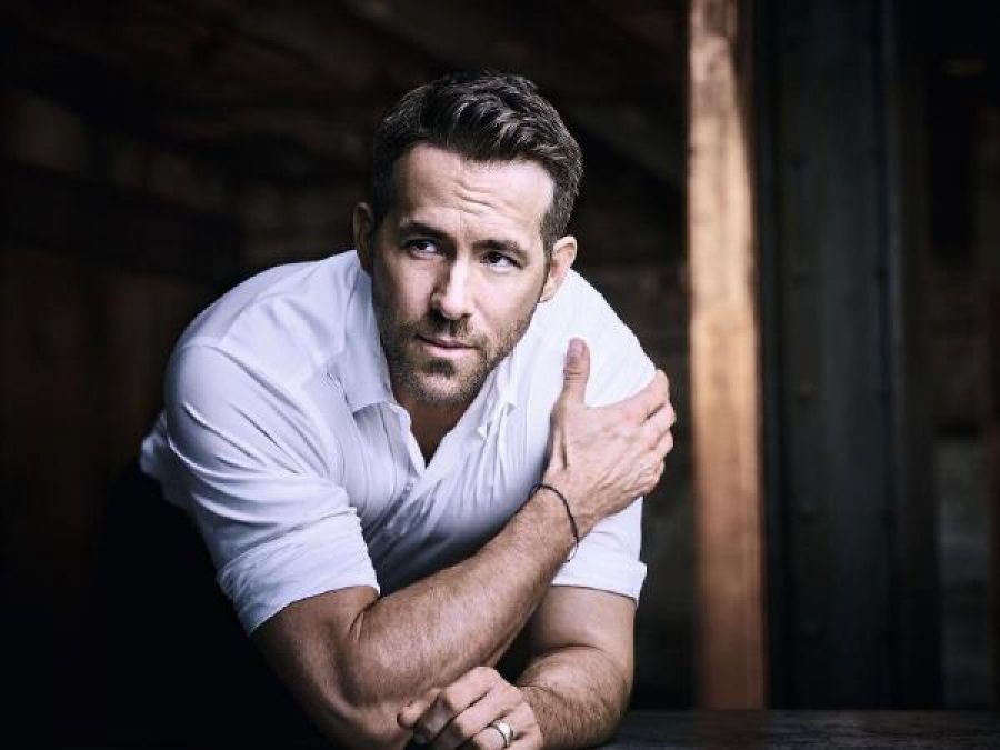 Making fun of his wife online is sign of healthy relationship: Ryan Reynolds