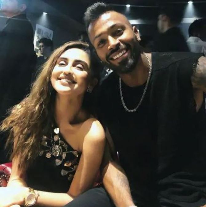 Krystle D'Souza receives flak for posing with Hardik Pandya, here is how she reacts
