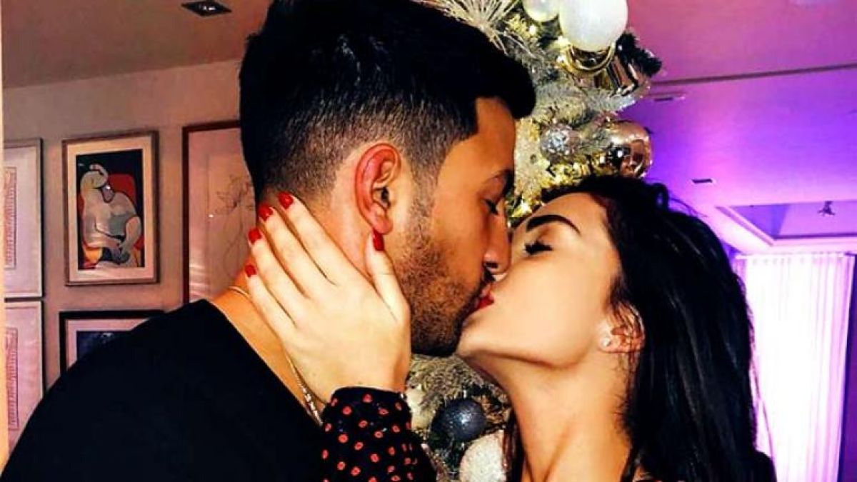After announcing the pregnancy, Amy Jackson gets engaged to boyfriend George Panayiotou