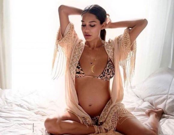 Lisa Haydon is flaunting her baby bump in photoshoot for Elle