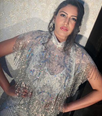 Surbhi Chandna latest pic is unmissable, check it out here
