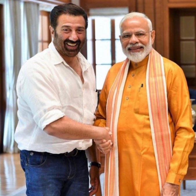 B-town celebs congratulate BJP MP Sunny Deol on his election victory