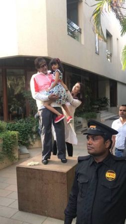 Aaradhya Bachchan joins grandpa for Sunday wave