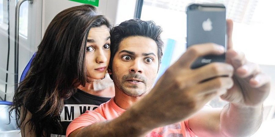 Bollywood celebs also love Selfie. see passion of Selfie