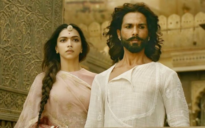 Shahid Kapoor and Prasoon Joshi give their opinion on 'Padmavati'