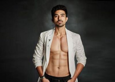 Saqib Saleem transformation after working with Salman trainer for “Race 3”