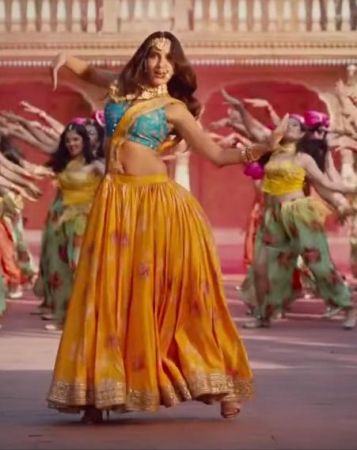 Watch video: Nora Fatehi is back with Dilbar Arabic Version, get ready to enjoy a visual treat