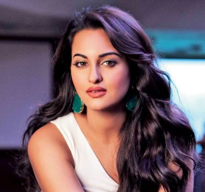 Sonakshi will become judge in singing reality show 