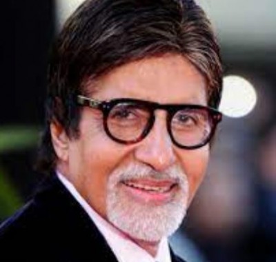 'Would consider myself lucky if I fell ill,' Amitabh Bachchan says of shaking hands with fans