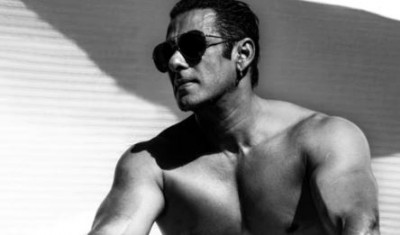 Salman Khan poses shirtless as he wishes his Fans on ‘Bhai Dooj’