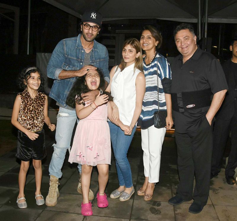 Ranbir Kapoor joined his family for family dinner