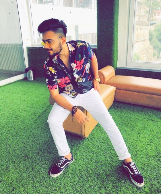 MANIK THATAI : The pro digital media  marketer and an influencer