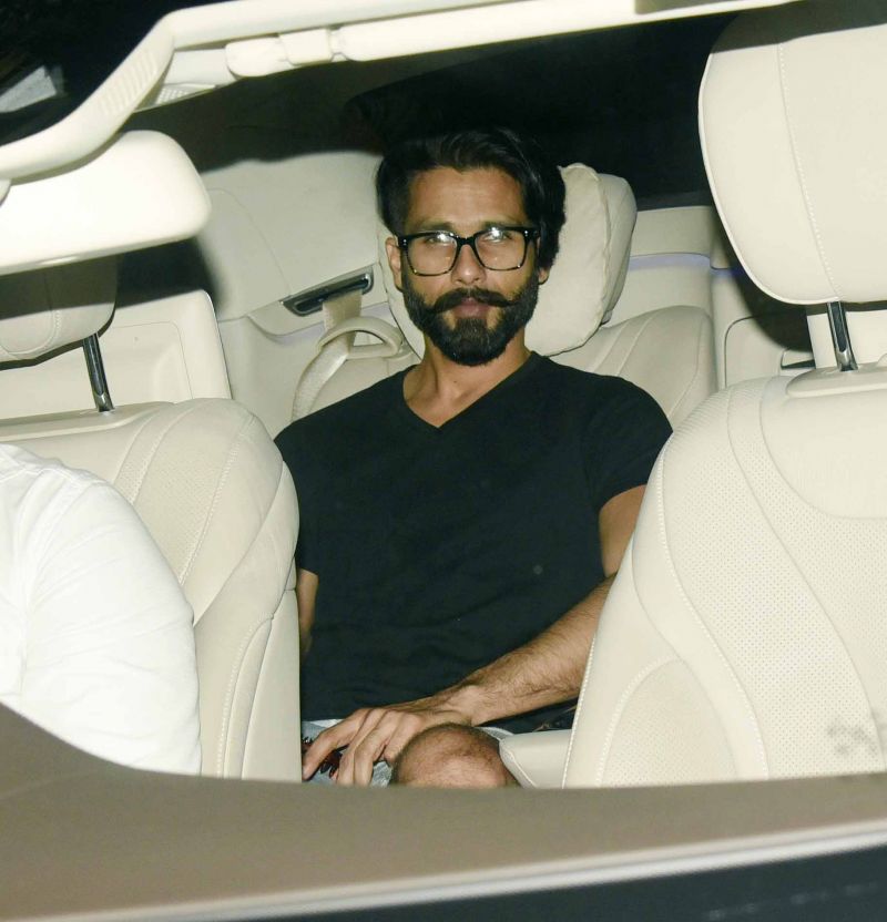 Shahid Kapoor and wife Mira Rajput had dinner at Karan Johar's place