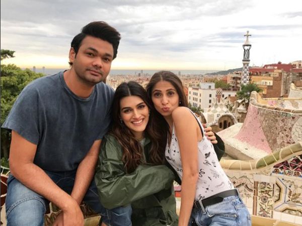 Kriti Sanon is having dreamy time in her Spanish holiday