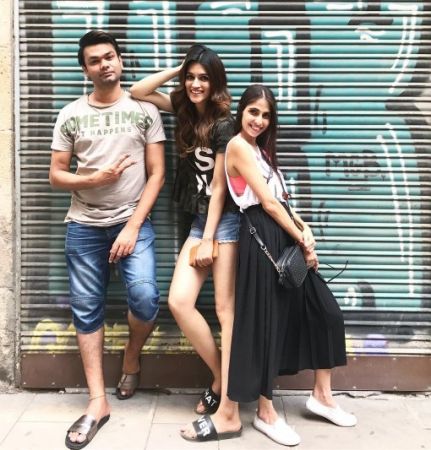 Kriti Sanon is having dreamy time in her Spanish holiday