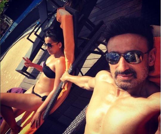 Mugdha Godse is chilling on the beaches of Sri Lanka with beau Rahul Dev