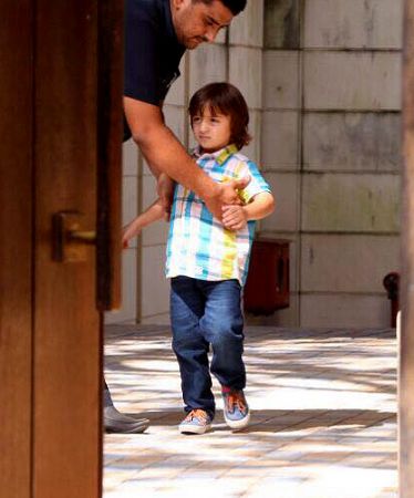 AbRam Khan and Nitara Kumar got captured flaunting their cute looks