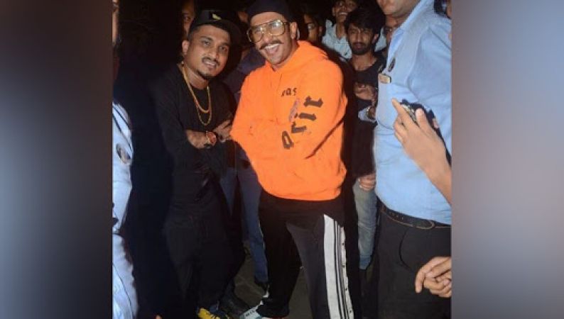 Ranveer Singh jumps into crowd during the live performance