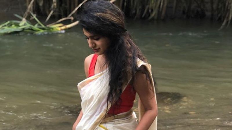 Priya Prakash Varrier again hit the internet, looks breathtaking in a traditional saree—See viral pics