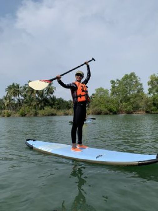 Diganth and Aindrita jet off Mangaluru for surfing lessons