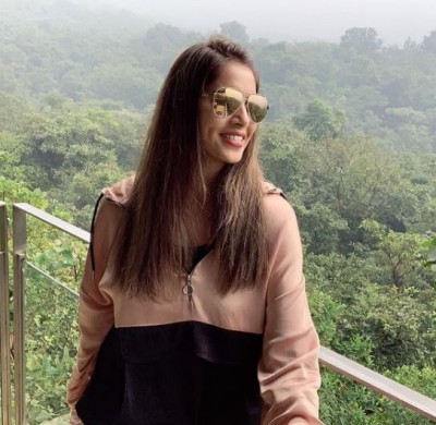 Bipasha Basu stuns fan with her new look, Checkout photo here