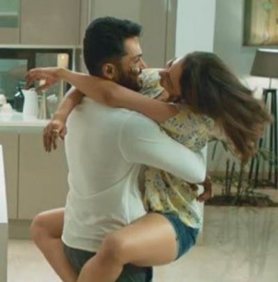 Rakul Preet and Karthi's 'Dev' trailer out, witness the new age love story here