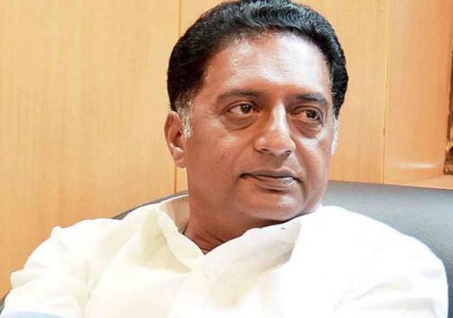 “Not run Modi’s film for 30 crores..”, Prakash Raj the people who wanted Pathaan Ban are idiots